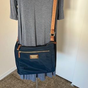 👛Calvin Klein Women's Nylon Top Zip Messenger Crossbody